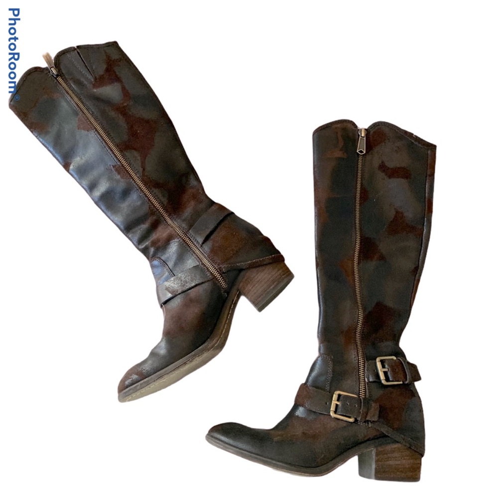 Donald Pliner brown cowhide Dela buckle boots - Picture 3 of 11